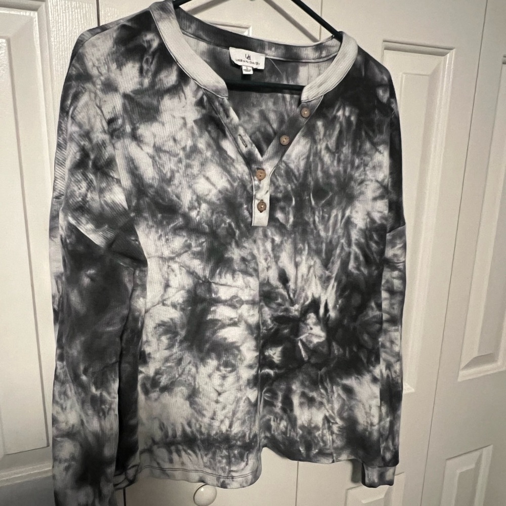 Long sleeve top